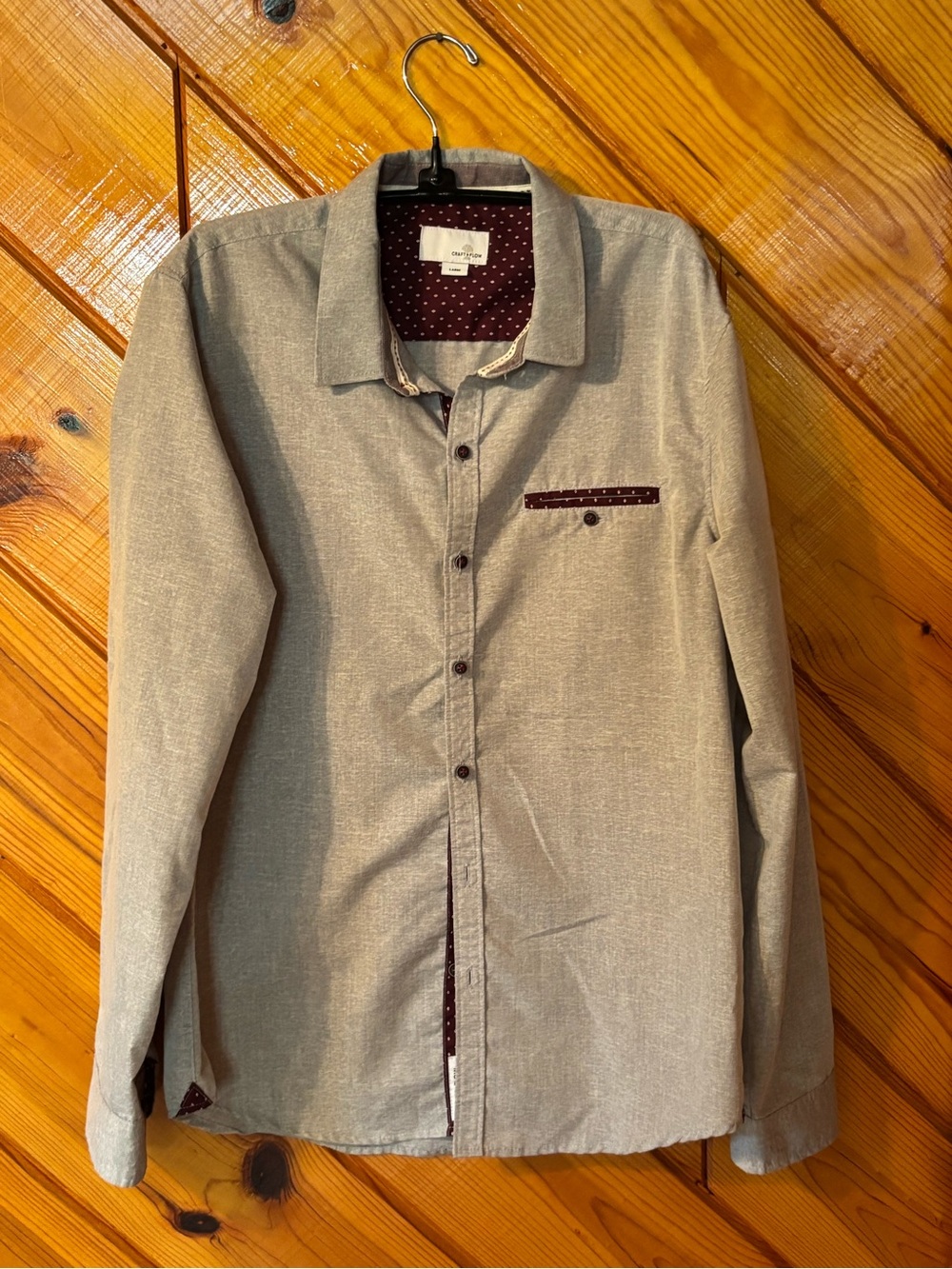 Men's Long-Sleeve Dress Shirt in Light Gray with Maroon Trim